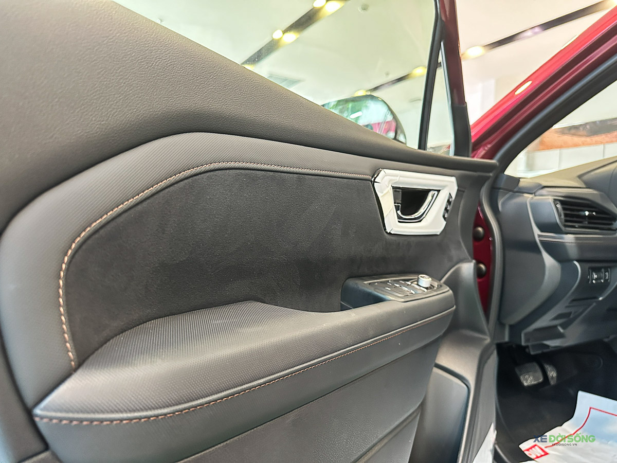 xedoisong_subaru_forester_2026_ra_mat-10.jpg (299 KB)