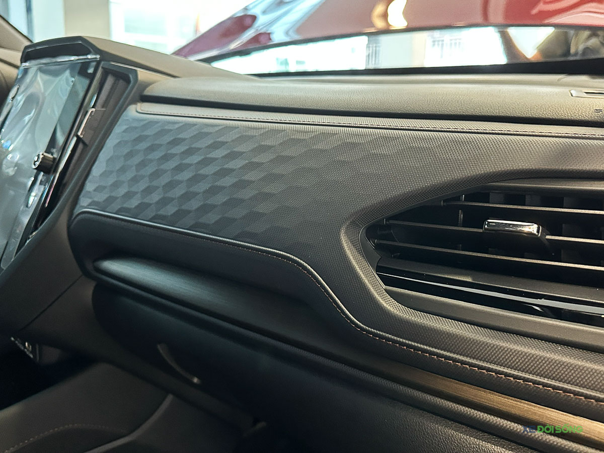 xedoisong_subaru_forester_2026_ra_mat-18.jpg (264 KB)