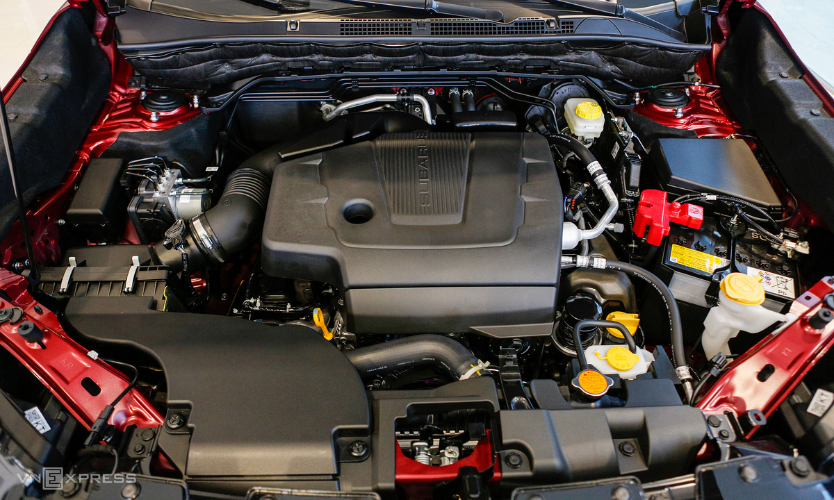 Subaru trang bị cho Forester thế hệ mới động cơ boxer 2,5 l&iacute;t h&uacute;t kh&iacute; tự nhi&ecirc;n, trong khi bản cũ l&agrave; 2 l&iacute;t. 