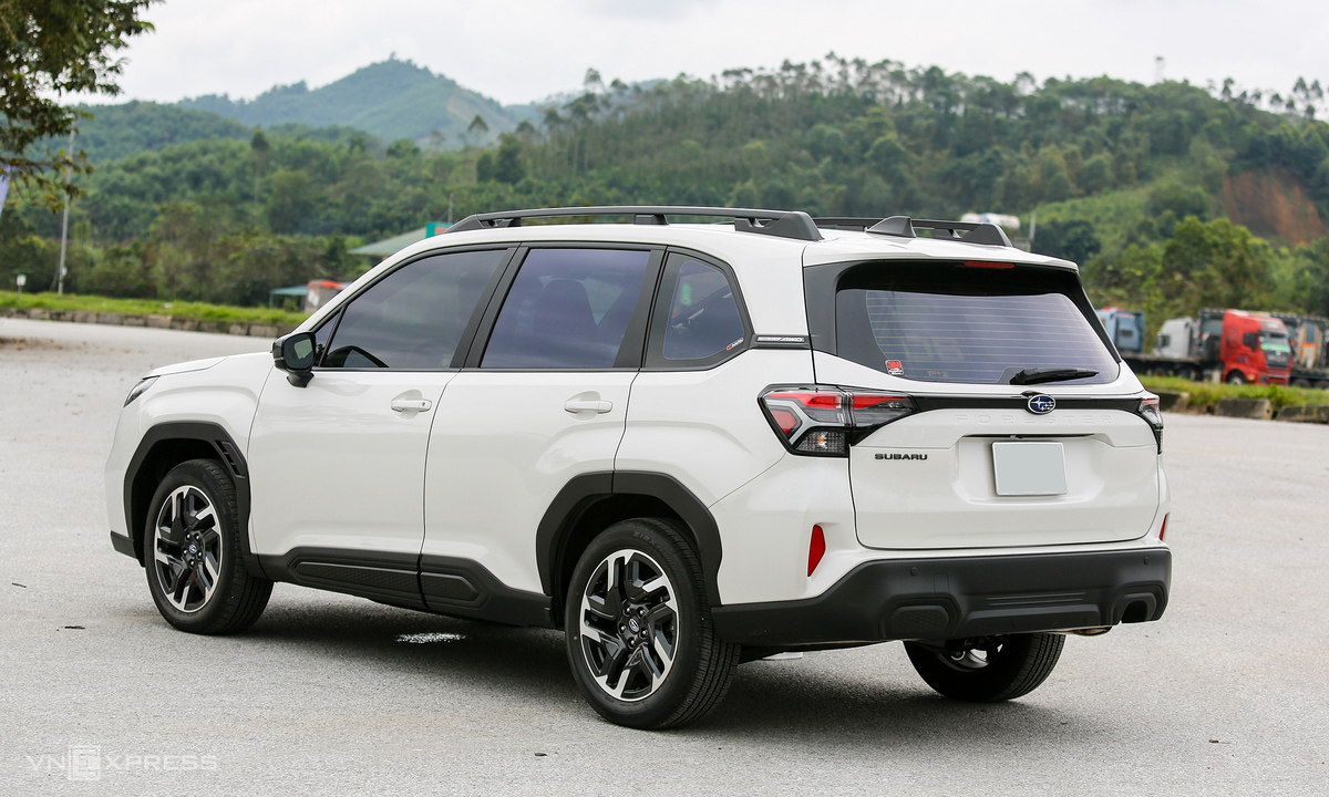 Forester 2025 ph&aacute;t triển dựa tr&ecirc;n khung gầm SGP (Subaru Global Platform) thế hệ cải tiến. 
