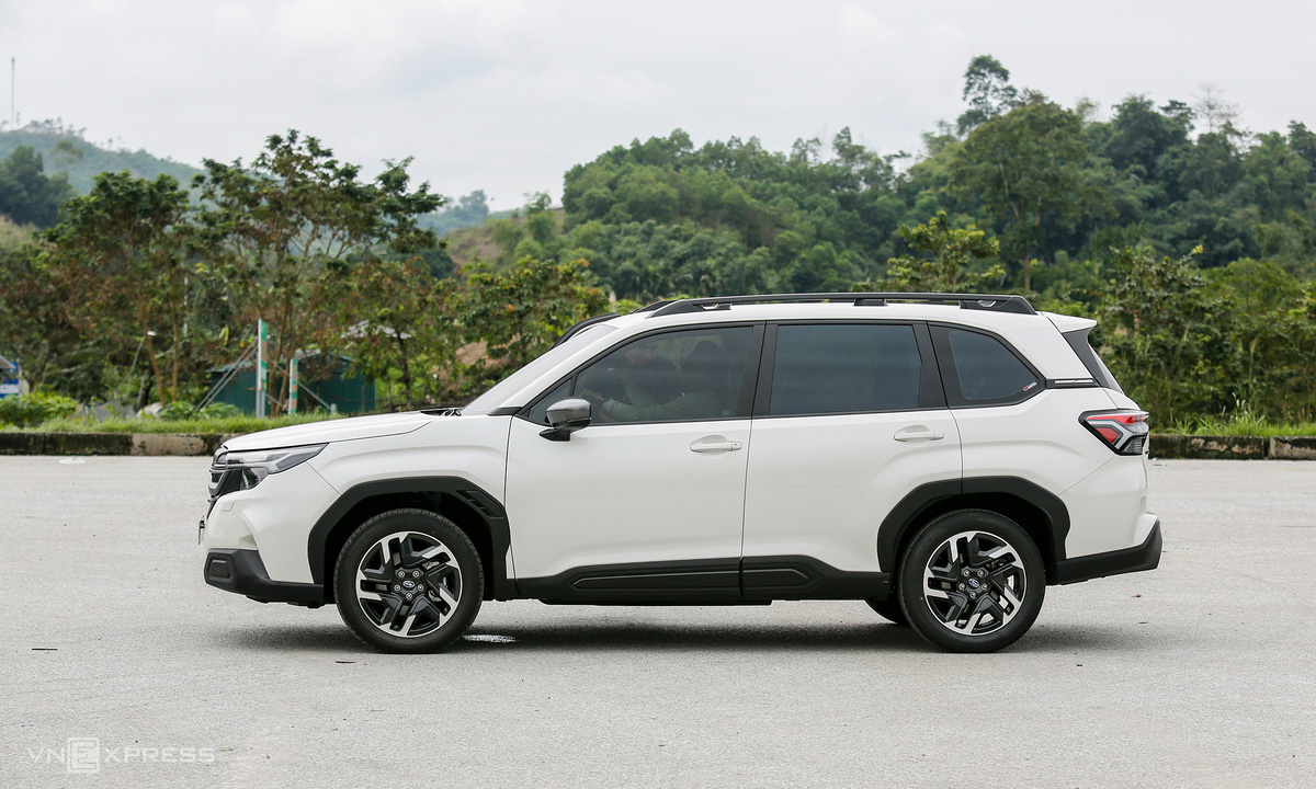 Forester thế hệ mới sở hữu k&iacute;ch thước d&agrave;i x rộng x cao l&agrave; 4.655 x 1.830 x 1.730 mm v&agrave; chiều d&agrave;i cơ sở 2.670 mm