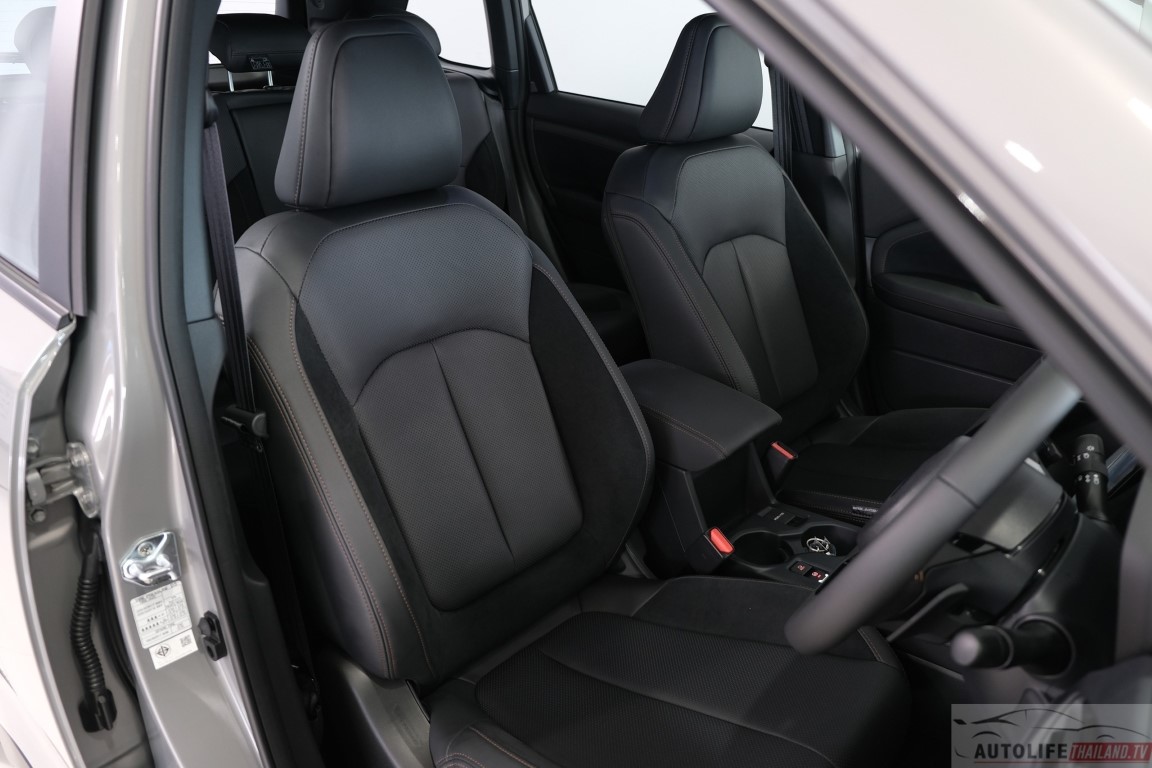 Ghế phong cách thể thao đặc trưng Subaru. Ghế phong cách thể thao đặc trưng Subaru.