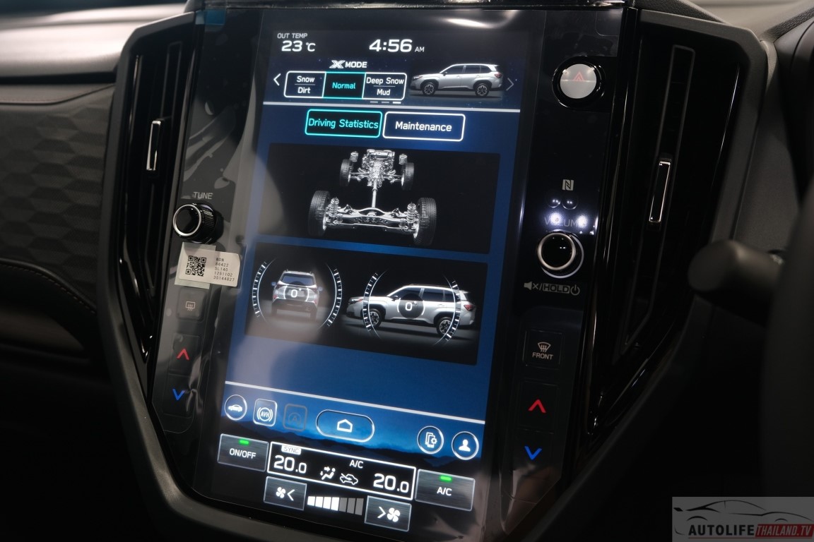 Màn hình cảm ứng giải trí đặt dọc 11,6 inch, hỗ trợ kết nối không dây Apple CarPlay/Android Auto. Màn hình cảm ứng giải trí đặt dọc 11,6 inch, hỗ trợ kết nối không dây Apple CarPlay/Android Auto.